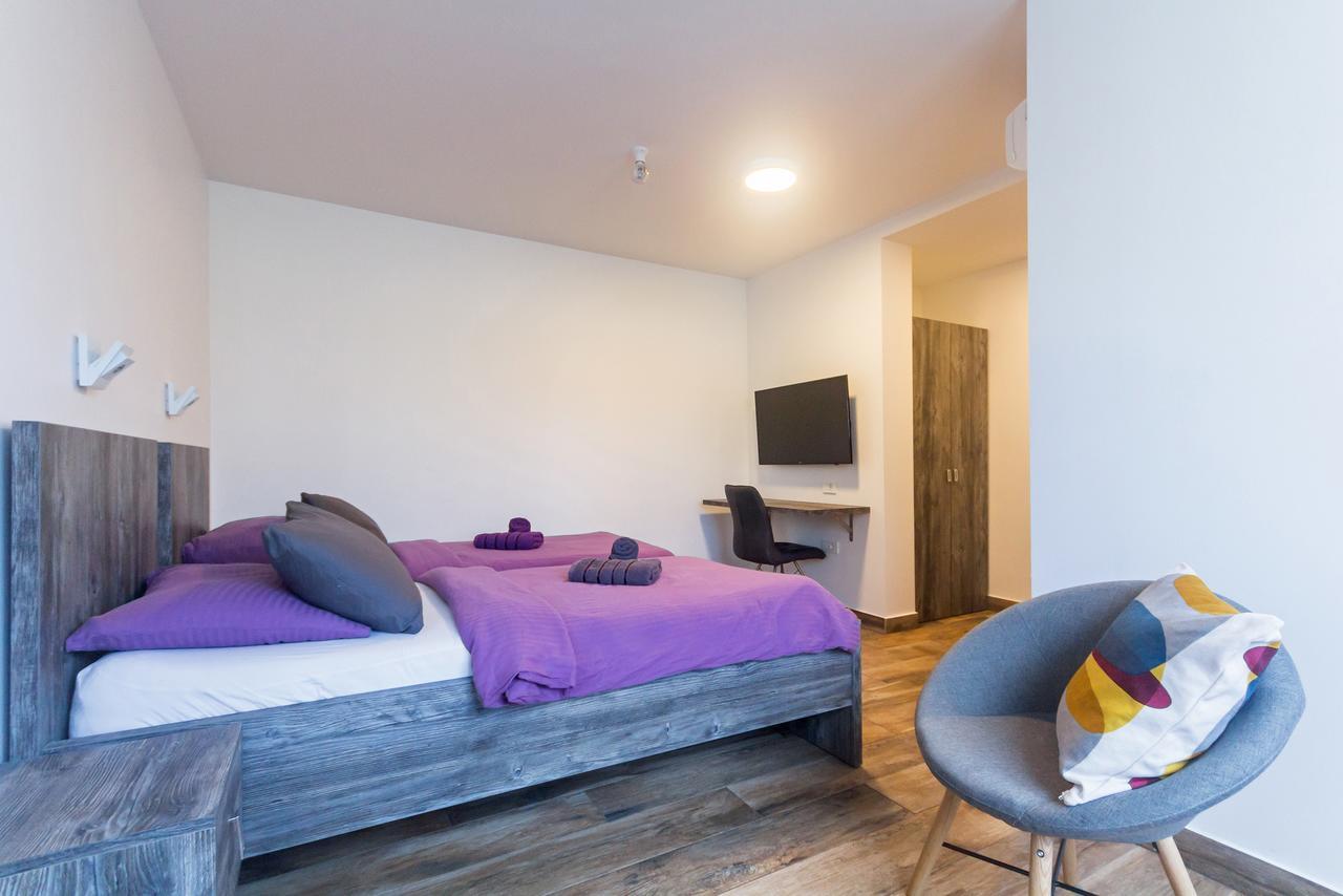 Apinelo Tower Rooms Split Exterior foto