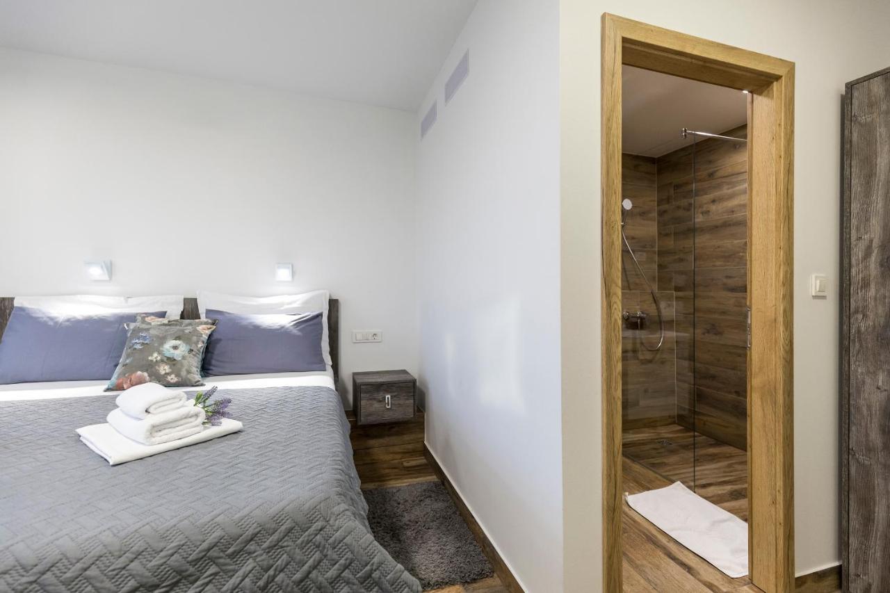 Apinelo Tower Rooms Split Exterior foto