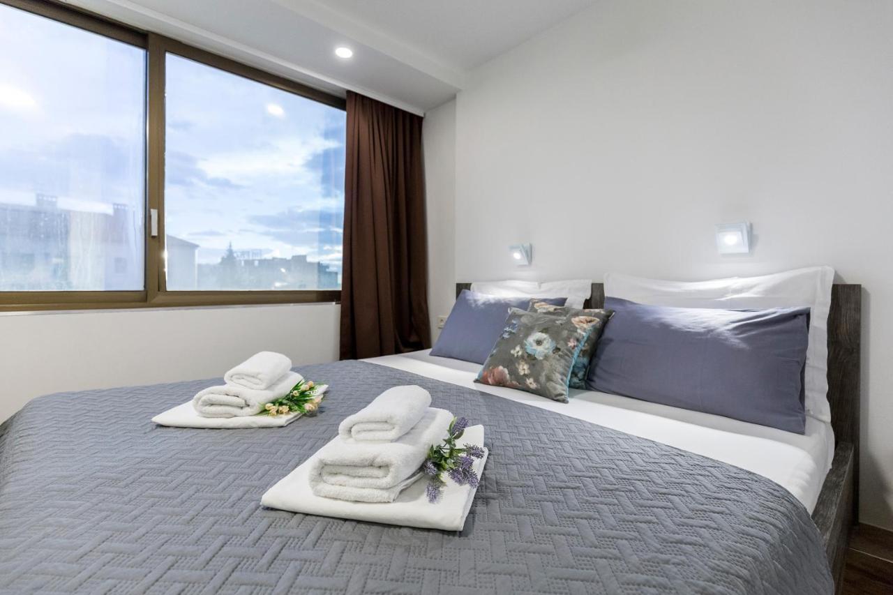 Apinelo Tower Rooms Split Exterior foto