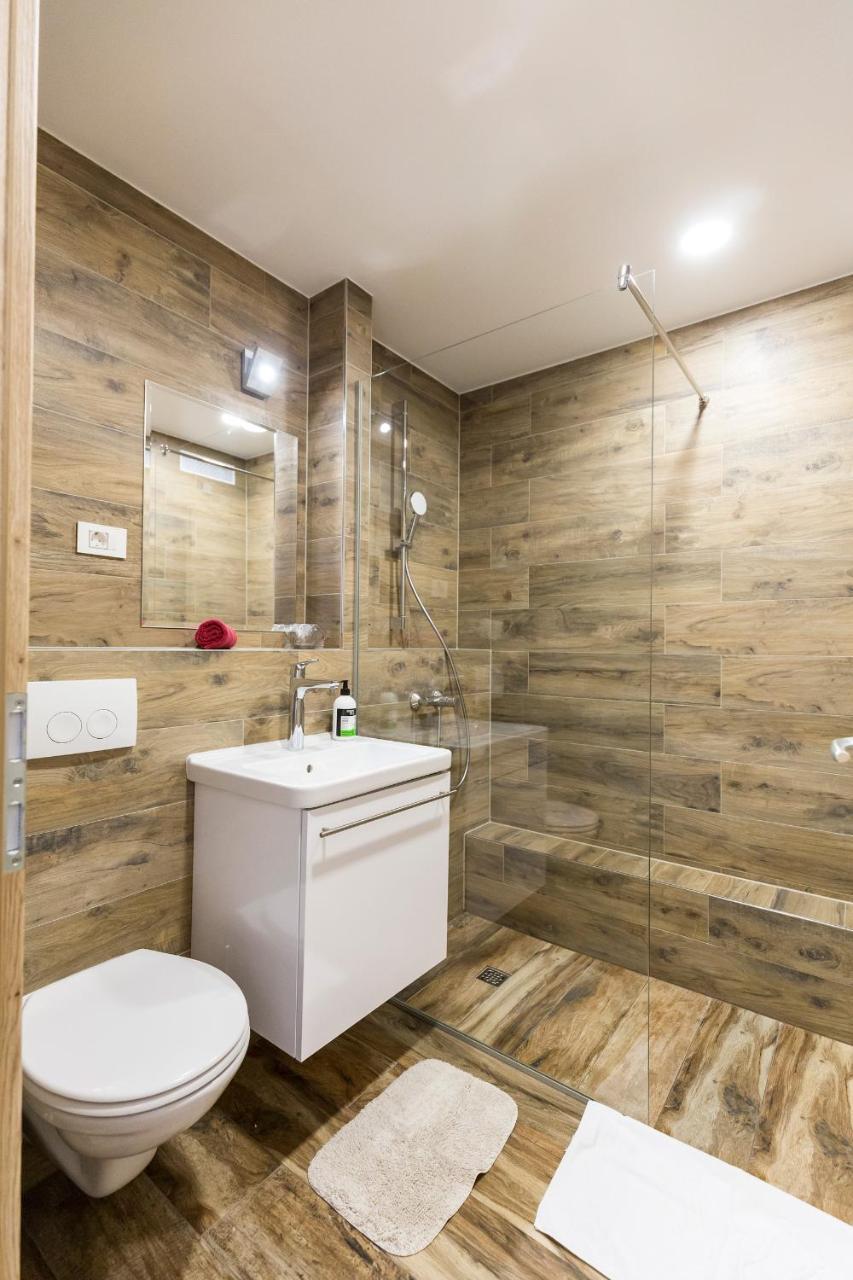 Apinelo Tower Rooms Split Exterior foto