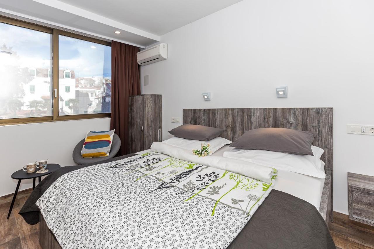Apinelo Tower Rooms Split Exterior foto