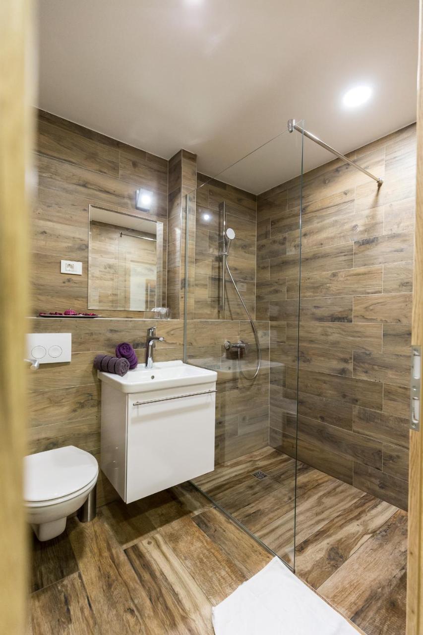 Apinelo Tower Rooms Split Exterior foto