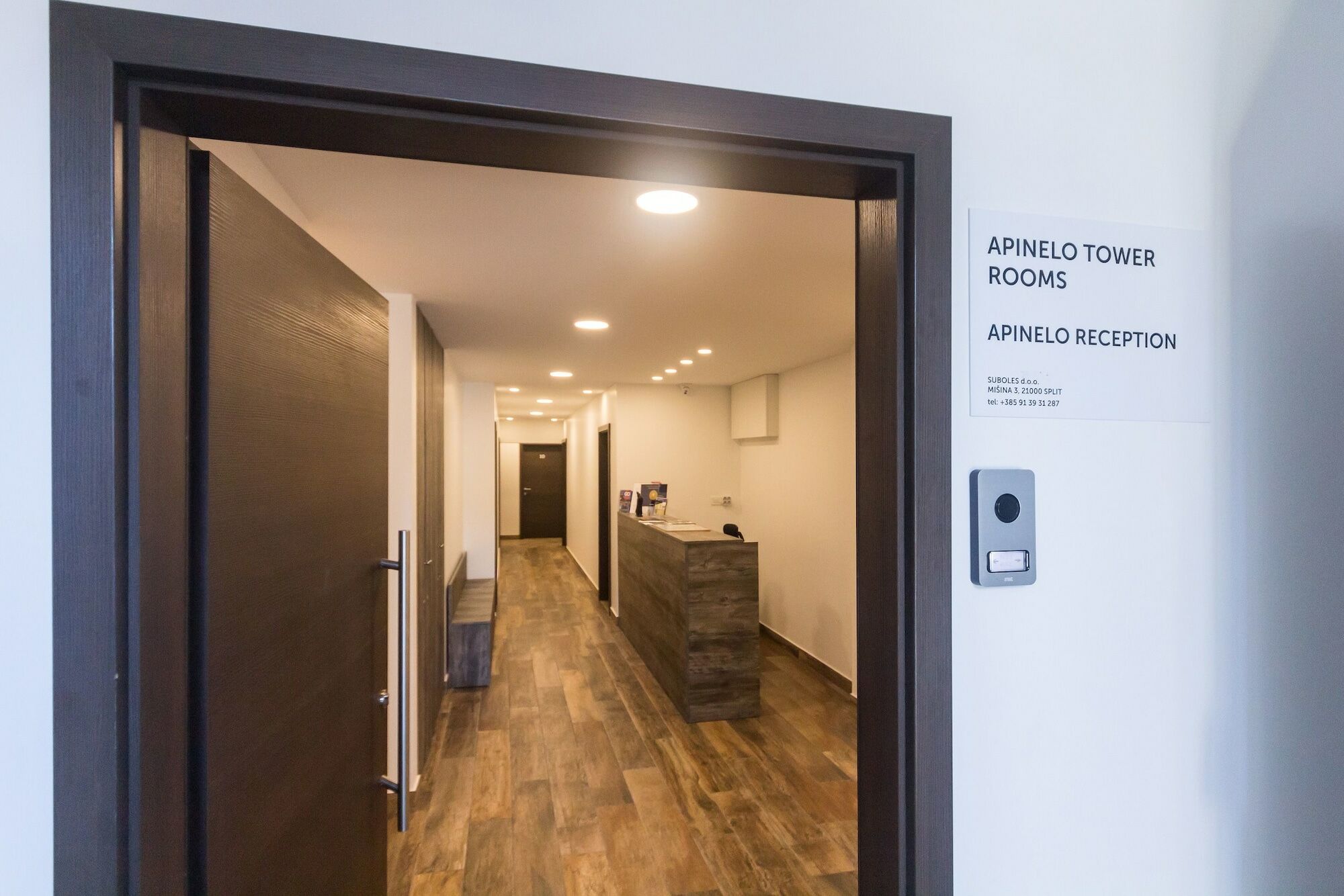 Apinelo Tower Rooms Split Exterior foto